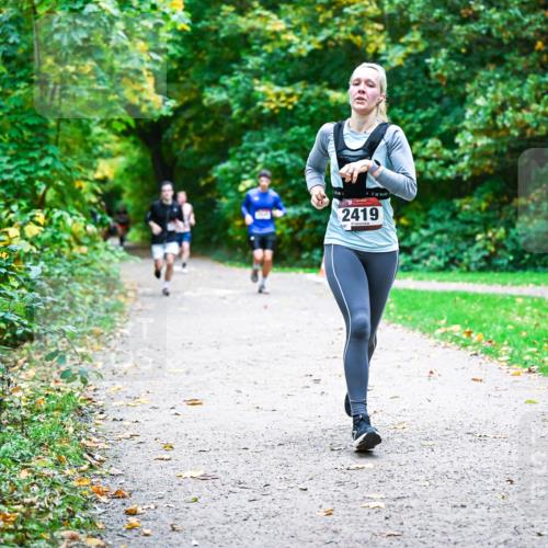 12.10.2025 - Bramfelder Halbmarathon 2025 Dr. Thomas Lammeyer http://msf.ph/oto/9357818 12.10.2025 11:02:15 Laufen 7, 2419 meine-sportfotos.de