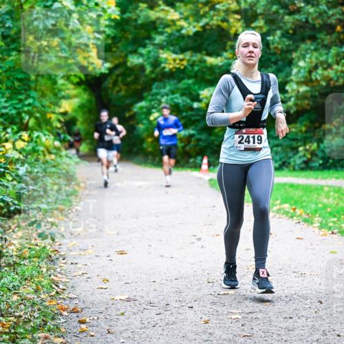 12.10.2025 - Bramfelder Halbmarathon 2025 Dr. Thomas Lammeyer http://msf.ph/oto/9357820 12.10.2025 11:02:15 Laufen 2419, 87 meine-sportfotos.de