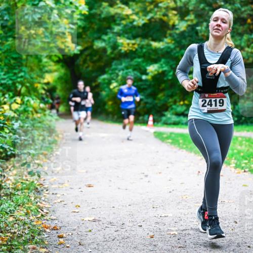 12.10.2025 - Bramfelder Halbmarathon 2025 Dr. Thomas Lammeyer http://msf.ph/oto/9357823 12.10.2025 11:02:16 Laufen 2419, 887 meine-sportfotos.de