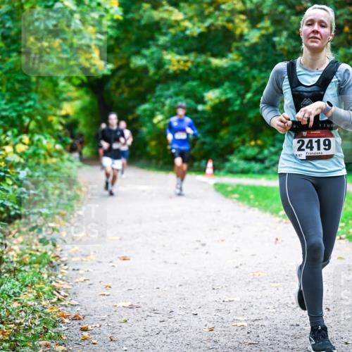 12.10.2025 - Bramfelder Halbmarathon 2025 Dr. Thomas Lammeyer http://msf.ph/oto/9357824 12.10.2025 11:02:16 Laufen 1, 2419, 887 meine-sportfotos.de