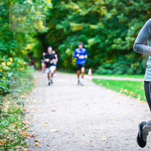 12.10.2025 - Bramfelder Halbmarathon 2025 Dr. Thomas Lammeyer http://msf.ph/oto/9357827 12.10.2025 11:02:16 Laufen 112, 2419, 87 meine-sportfotos.de