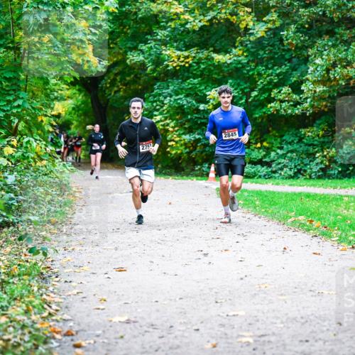 12.10.2025 - Bramfelder Halbmarathon 2025 Dr. Thomas Lammeyer http://msf.ph/oto/9357831 12.10.2025 11:02:17 Laufen 2753, 2845 meine-sportfotos.de