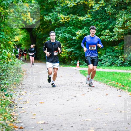 12.10.2025 - Bramfelder Halbmarathon 2025 Dr. Thomas Lammeyer http://msf.ph/oto/9357834 12.10.2025 11:02:18 Laufen 2845, 275 meine-sportfotos.de