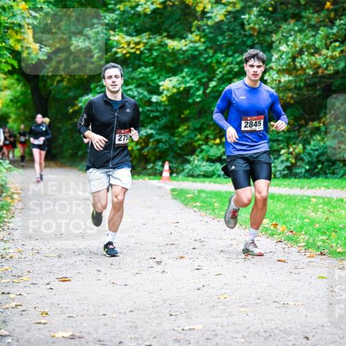 12.10.2025 - Bramfelder Halbmarathon 2025 Dr. Thomas Lammeyer http://msf.ph/oto/9357839 12.10.2025 11:02:19 Laufen 275, 2845 meine-sportfotos.de