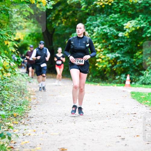12.10.2025 - Bramfelder Halbmarathon 2025 Dr. Thomas Lammeyer http://msf.ph/oto/9357861 12.10.2025 11:02:25 Laufen 27441 meine-sportfotos.de