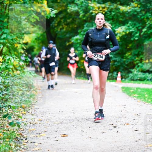 12.10.2025 - Bramfelder Halbmarathon 2025 Dr. Thomas Lammeyer http://msf.ph/oto/9357873 12.10.2025 11:02:27 Laufen 2744 meine-sportfotos.de