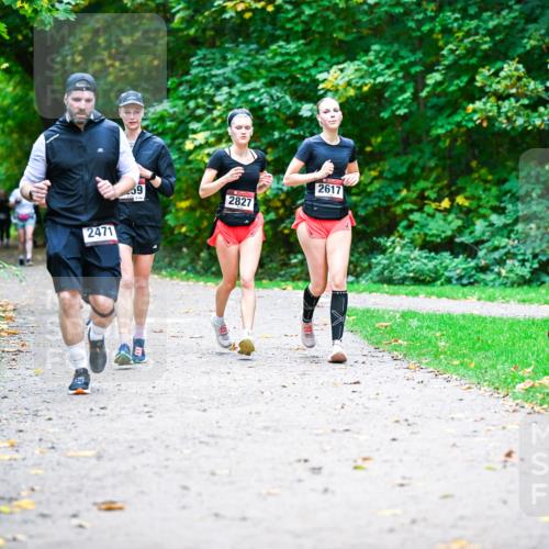 12.10.2025 - Bramfelder Halbmarathon 2025 Dr. Thomas Lammeyer http://msf.ph/oto/9357891 12.10.2025 11:02:32 Laufen 2471, 9, 2617, 2827 meine-sportfotos.de