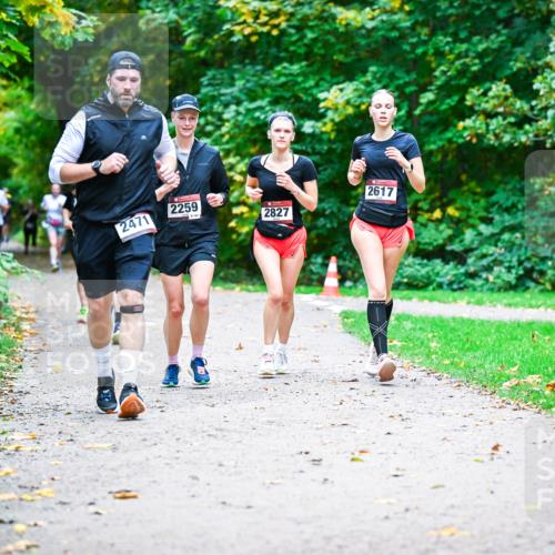 12.10.2025 - Bramfelder Halbmarathon 2025 Dr. Thomas Lammeyer http://msf.ph/oto/9357897 12.10.2025 11:02:33 Laufen 2471, 2259, 2827, 2617 meine-sportfotos.de