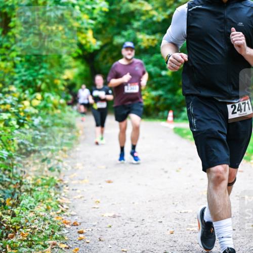 12.10.2025 - Bramfelder Halbmarathon 2025 Dr. Thomas Lammeyer http://msf.ph/oto/9357917 12.10.2025 11:02:36 Laufen 2471, 2827 meine-sportfotos.de
