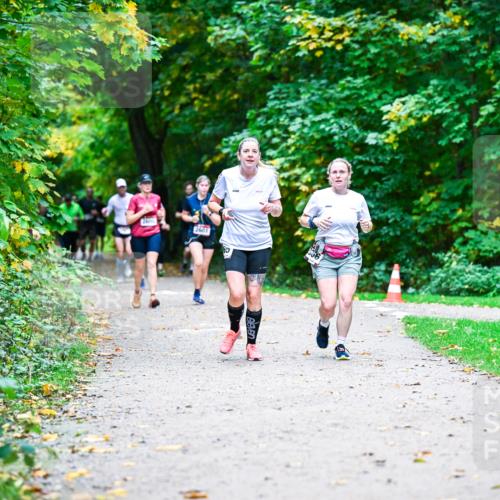 12.10.2025 - Bramfelder Halbmarathon 2025 Dr. Thomas Lammeyer http://msf.ph/oto/9357946 12.10.2025 11:02:43 Laufen 2601, 586 meine-sportfotos.de