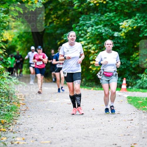 12.10.2025 - Bramfelder Halbmarathon 2025 Dr. Thomas Lammeyer http://msf.ph/oto/9357949 12.10.2025 11:02:44 Laufen 65, 40 meine-sportfotos.de