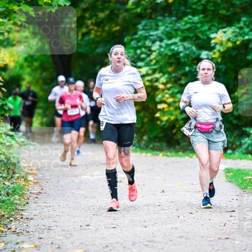 12.10.2025 - Bramfelder Halbmarathon 2025 Dr. Thomas Lammeyer http://msf.ph/oto/9357953 12.10.2025 11:02:44 Laufen 65, 06 meine-sportfotos.de