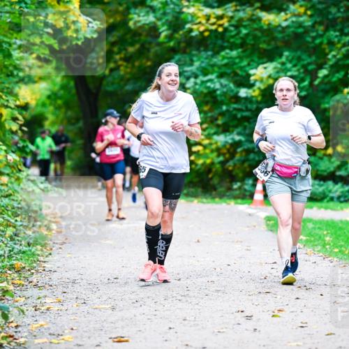 12.10.2025 - Bramfelder Halbmarathon 2025 Dr. Thomas Lammeyer http://msf.ph/oto/9357960 12.10.2025 11:02:45 Laufen 3661 meine-sportfotos.de