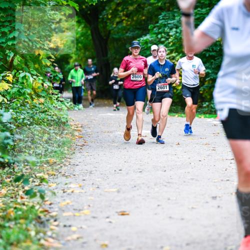 12.10.2025 - Bramfelder Halbmarathon 2025 Dr. Thomas Lammeyer http://msf.ph/oto/9357972 12.10.2025 11:02:48 Laufen 2600, 2601 meine-sportfotos.de