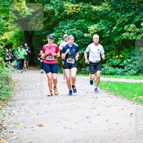 12.10.2025 - Bramfelder Halbmarathon 2025 Dr. Thomas Lammeyer http://msf.ph/oto/9357973 12.10.2025 11:02:49 Laufen 2600, 2601 meine-sportfotos.de