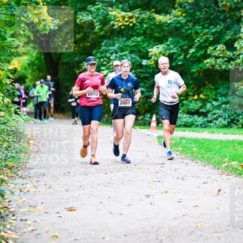 12.10.2025 - Bramfelder Halbmarathon 2025 Dr. Thomas Lammeyer http://msf.ph/oto/9357975 12.10.2025 11:02:49 Laufen 0097, 2601 meine-sportfotos.de