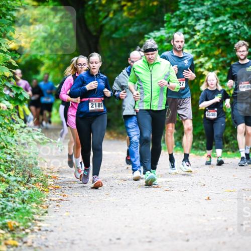 12.10.2025 - Bramfelder Halbmarathon 2025 Dr. Thomas Lammeyer http://msf.ph/oto/9358022 12.10.2025 11:02:56 Laufen 2189, 27, 2048 meine-sportfotos.de