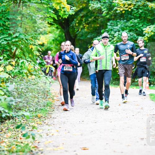 12.10.2025 - Bramfelder Halbmarathon 2025 Dr. Thomas Lammeyer http://msf.ph/oto/9358034 12.10.2025 11:02:58 Laufen 2189, 2727 meine-sportfotos.de
