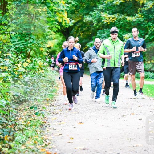 12.10.2025 - Bramfelder Halbmarathon 2025 Dr. Thomas Lammeyer http://msf.ph/oto/9358050 12.10.2025 11:03:01 Laufen 2189, 3, 2727 meine-sportfotos.de