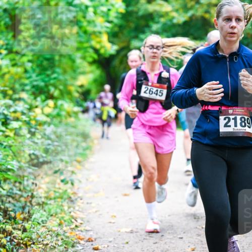 12.10.2025 - Bramfelder Halbmarathon 2025 Dr. Thomas Lammeyer http://msf.ph/oto/9358064 12.10.2025 11:03:04 Laufen 2645, 34, 2189, 2727 meine-sportfotos.de