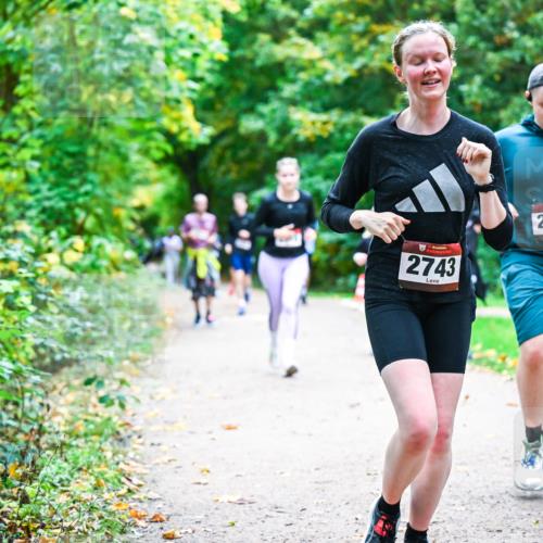 12.10.2025 - Bramfelder Halbmarathon 2025 Dr. Thomas Lammeyer http://msf.ph/oto/9358074 12.10.2025 11:03:06 Laufen 34, 2743, 2230 meine-sportfotos.de