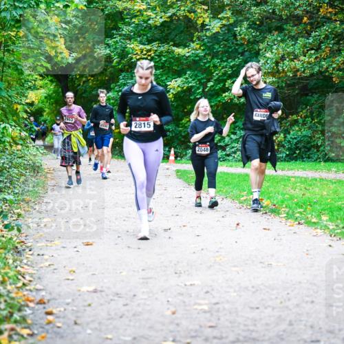 12.10.2025 - Bramfelder Halbmarathon 2025 Dr. Thomas Lammeyer http://msf.ph/oto/9358077 12.10.2025 11:03:07 Laufen 2953, 2815, 2048 meine-sportfotos.de
