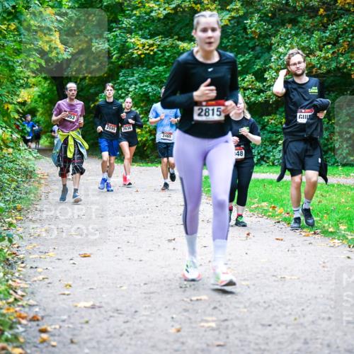 12.10.2025 - Bramfelder Halbmarathon 2025 Dr. Thomas Lammeyer http://msf.ph/oto/9358084 12.10.2025 11:03:08 Laufen 2595, 2636, 2465, 2815, 48 meine-sportfotos.de