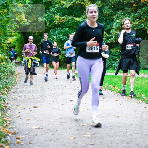 12.10.2025 - Bramfelder Halbmarathon 2025 Dr. Thomas Lammeyer http://msf.ph/oto/9358085 12.10.2025 11:03:08 Laufen 2815, 2595, 2636, 2465 meine-sportfotos.de