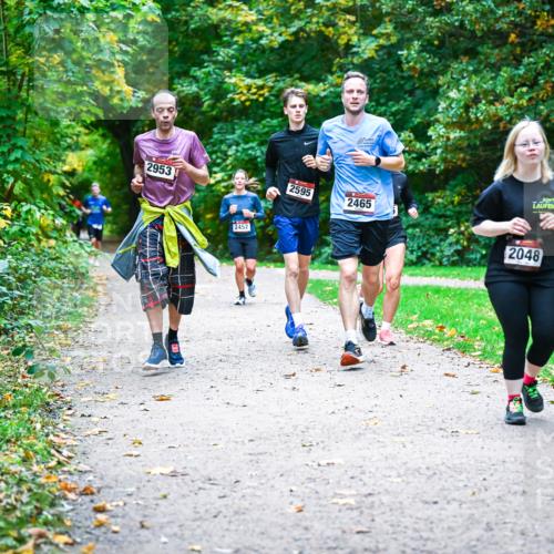 12.10.2025 - Bramfelder Halbmarathon 2025 Dr. Thomas Lammeyer http://msf.ph/oto/9358095 12.10.2025 11:03:10 Laufen 2953, 2452, 2595, 2465, 2048 meine-sportfotos.de