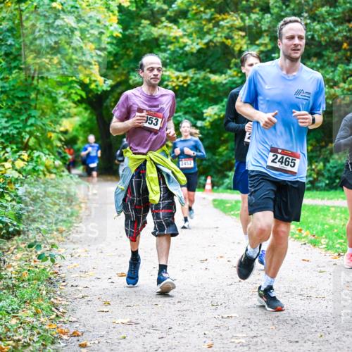 12.10.2025 - Bramfelder Halbmarathon 2025 Dr. Thomas Lammeyer http://msf.ph/oto/9358102 12.10.2025 11:03:12 Laufen 53, 2452, 2636, 2465, 2048 meine-sportfotos.de