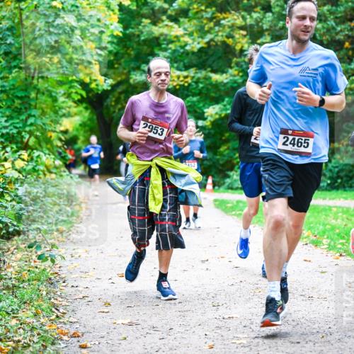 12.10.2025 - Bramfelder Halbmarathon 2025 Dr. Thomas Lammeyer http://msf.ph/oto/9358103 12.10.2025 11:03:12 Laufen 2953, 4452, 2465, 2048 meine-sportfotos.de