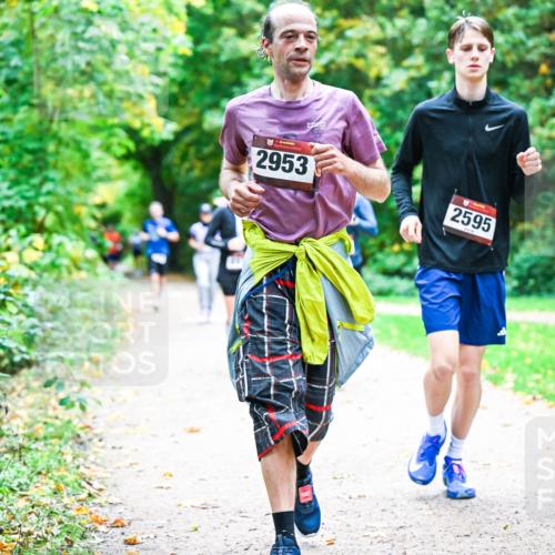 12.10.2025 - Bramfelder Halbmarathon 2025 Dr. Thomas Lammeyer http://msf.ph/oto/9358110 12.10.2025 11:03:13 Laufen 2953, 2595 meine-sportfotos.de