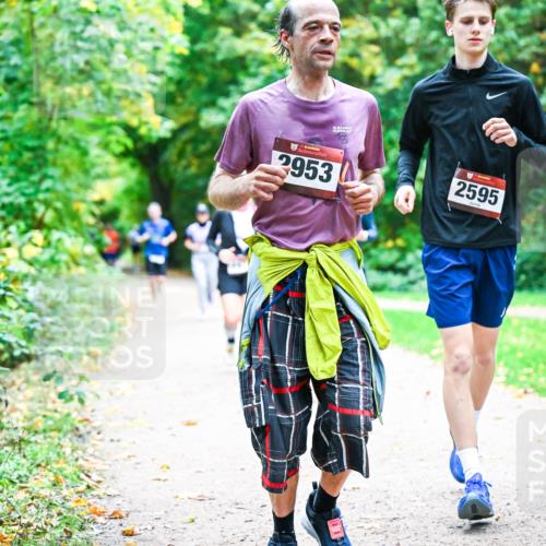 12.10.2025 - Bramfelder Halbmarathon 2025 Dr. Thomas Lammeyer http://msf.ph/oto/9358111 12.10.2025 11:03:13 Laufen 34, 2953, 2595 meine-sportfotos.de