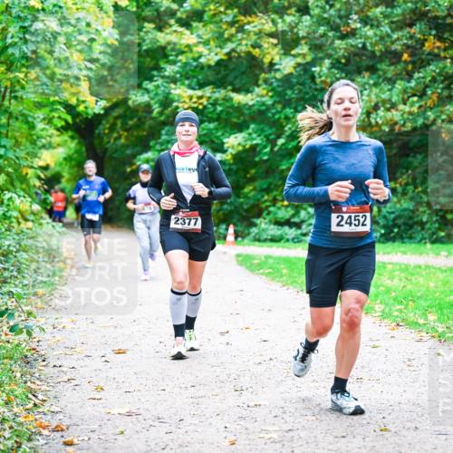 12.10.2025 - Bramfelder Halbmarathon 2025 Dr. Thomas Lammeyer http://msf.ph/oto/9358117 12.10.2025 11:03:14 Laufen 2377, 2452 meine-sportfotos.de