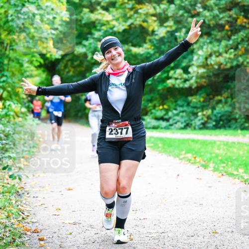 12.10.2025 - Bramfelder Halbmarathon 2025 Dr. Thomas Lammeyer http://msf.ph/oto/9358125 12.10.2025 11:03:16 Laufen 5203, 2377 meine-sportfotos.de