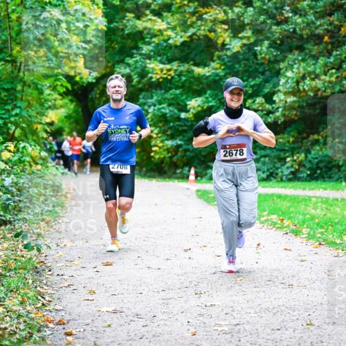 12.10.2025 - Bramfelder Halbmarathon 2025 Dr. Thomas Lammeyer http://msf.ph/oto/9358137 12.10.2025 11:03:18 Laufen 2708, 2678 meine-sportfotos.de