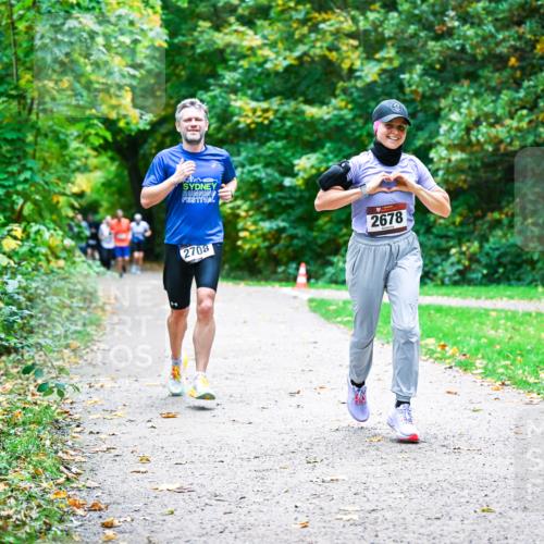 12.10.2025 - Bramfelder Halbmarathon 2025 Dr. Thomas Lammeyer http://msf.ph/oto/9358138 12.10.2025 11:03:18 Laufen 2708, 2678 meine-sportfotos.de