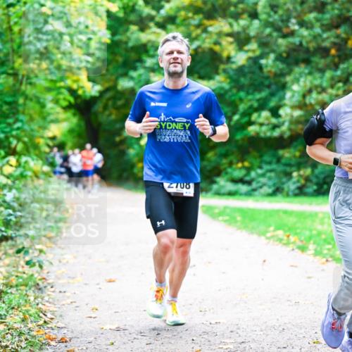 12.10.2025 - Bramfelder Halbmarathon 2025 Dr. Thomas Lammeyer http://msf.ph/oto/9358144 12.10.2025 11:03:19 Laufen 2708, 678 meine-sportfotos.de
