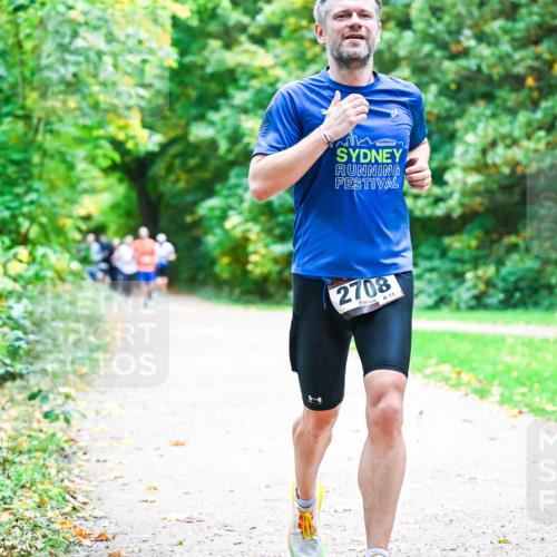 12.10.2025 - Bramfelder Halbmarathon 2025 Dr. Thomas Lammeyer http://msf.ph/oto/9358146 12.10.2025 11:03:20 Laufen 2708, 13 meine-sportfotos.de