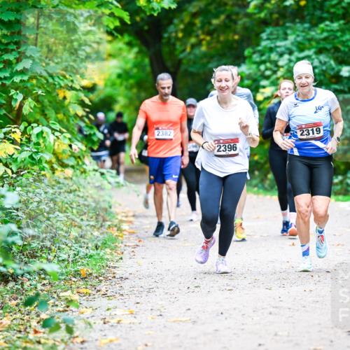 12.10.2025 - Bramfelder Halbmarathon 2025 Dr. Thomas Lammeyer http://msf.ph/oto/9358180 12.10.2025 11:03:29 Laufen 2382, 2396, 2319 meine-sportfotos.de