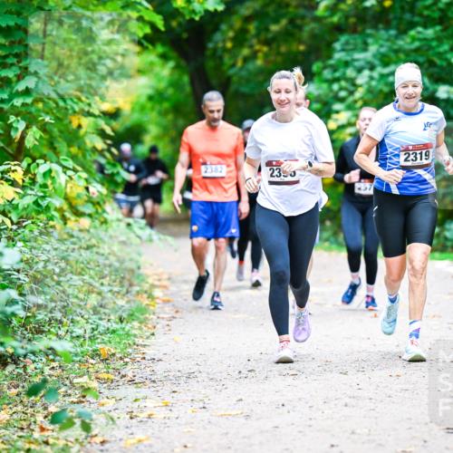 12.10.2025 - Bramfelder Halbmarathon 2025 Dr. Thomas Lammeyer http://msf.ph/oto/9358182 12.10.2025 11:03:29 Laufen 2382, 2396, 2319 meine-sportfotos.de