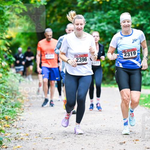 12.10.2025 - Bramfelder Halbmarathon 2025 Dr. Thomas Lammeyer http://msf.ph/oto/9358190 12.10.2025 11:03:30 Laufen 3583, 2396, 93577, 2319 meine-sportfotos.de