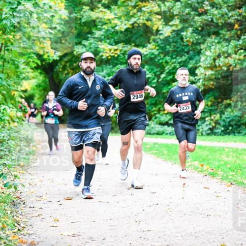 12.10.2025 - Bramfelder Halbmarathon 2025 Dr. Thomas Lammeyer http://msf.ph/oto/9358236 12.10.2025 11:03:43 Laufen 2949, 2432 meine-sportfotos.de