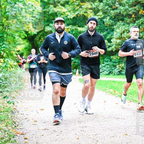 12.10.2025 - Bramfelder Halbmarathon 2025 Dr. Thomas Lammeyer http://msf.ph/oto/9358243 12.10.2025 11:03:44 Laufen 2949, 2432 meine-sportfotos.de