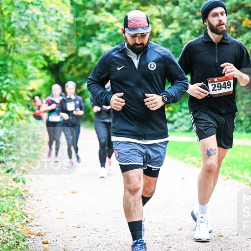 12.10.2025 - Bramfelder Halbmarathon 2025 Dr. Thomas Lammeyer http://msf.ph/oto/9358249 12.10.2025 11:03:44 Laufen 2949 meine-sportfotos.de