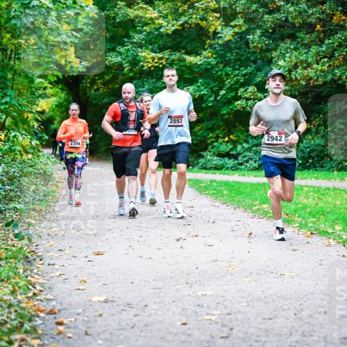 12.10.2025 - Bramfelder Halbmarathon 2025 Dr. Thomas Lammeyer http://msf.ph/oto/9358277 12.10.2025 11:03:54 Laufen 2399, 2893, 2942 meine-sportfotos.de