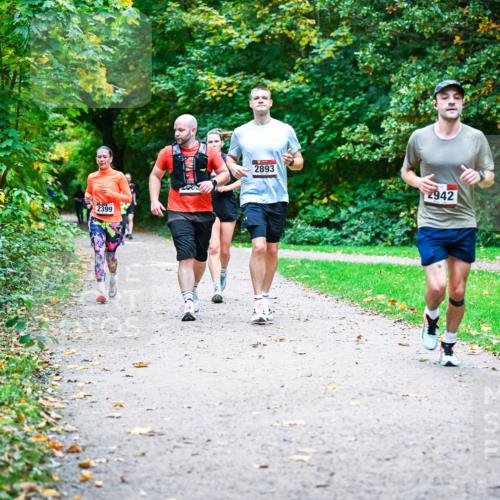 12.10.2025 - Bramfelder Halbmarathon 2025 Dr. Thomas Lammeyer http://msf.ph/oto/9358280 12.10.2025 11:03:54 Laufen 2399, 2893, 2942 meine-sportfotos.de