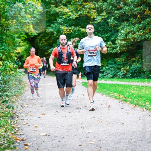 12.10.2025 - Bramfelder Halbmarathon 2025 Dr. Thomas Lammeyer http://msf.ph/oto/9358285 12.10.2025 11:03:55 Laufen 2399, 2893, 2942 meine-sportfotos.de
