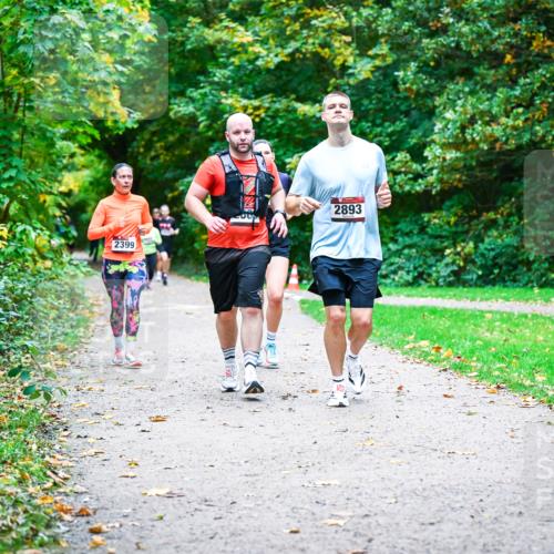 12.10.2025 - Bramfelder Halbmarathon 2025 Dr. Thomas Lammeyer http://msf.ph/oto/9358286 12.10.2025 11:03:55 Laufen 2399, 2893, 2 meine-sportfotos.de