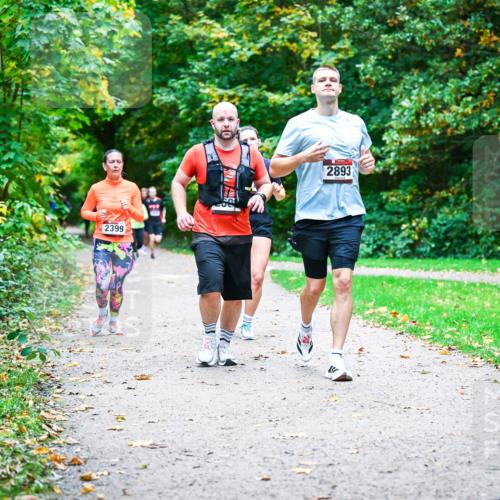 12.10.2025 - Bramfelder Halbmarathon 2025 Dr. Thomas Lammeyer http://msf.ph/oto/9358288 12.10.2025 11:03:56 Laufen 2399, 2893 meine-sportfotos.de